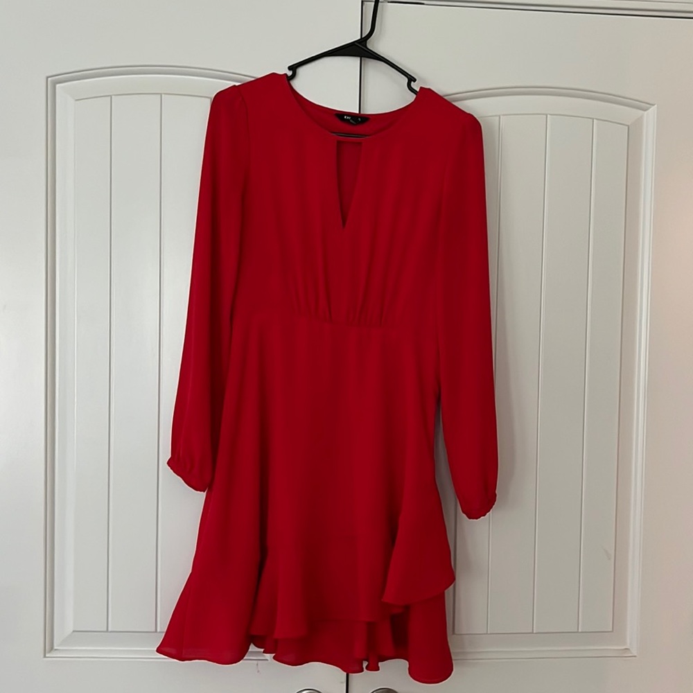 Express, long sleeve, pet free and smoke free home